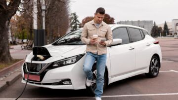 Samochody elektryczne nie mogą parkować na wyłączonych stacjach ładowania w Jeleniej Górze