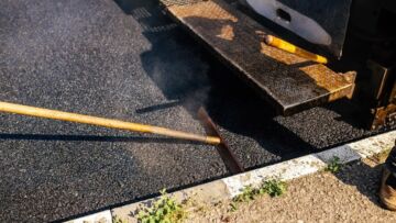 Nowa jakość drogi w Czernicy: remont zwiększa bezpieczeństwo i trwałość infrastruktury