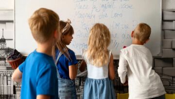 Edukacja i zabawa: Seniorzy z Powiatu Karkonoskiego na wspólnym spotkaniu