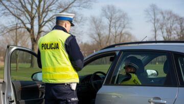 Ostrzeżenie dla kierowców: Trudne warunki na drogach Karpacza!